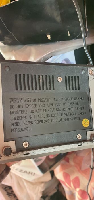 Радиочасовник Universum