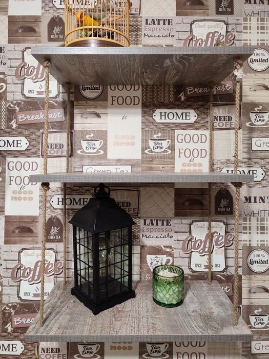 Продам навесные полки.