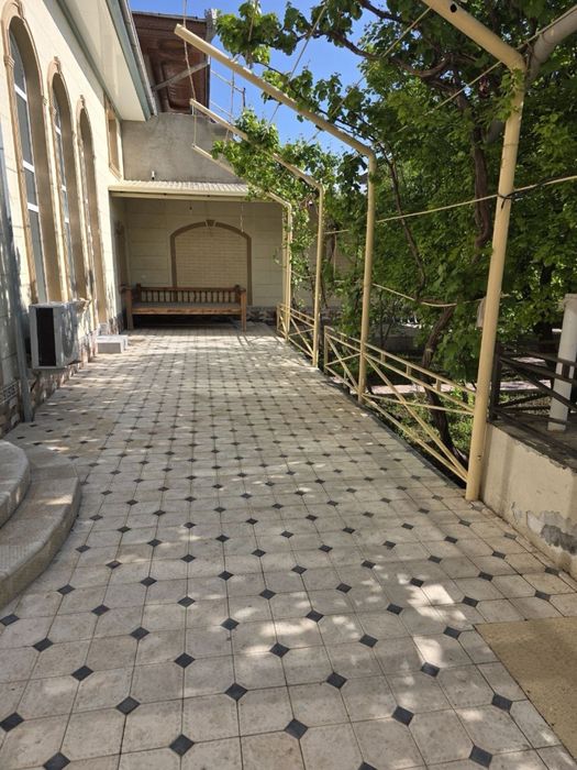 2 etajlik hovli ijaraga beriladi