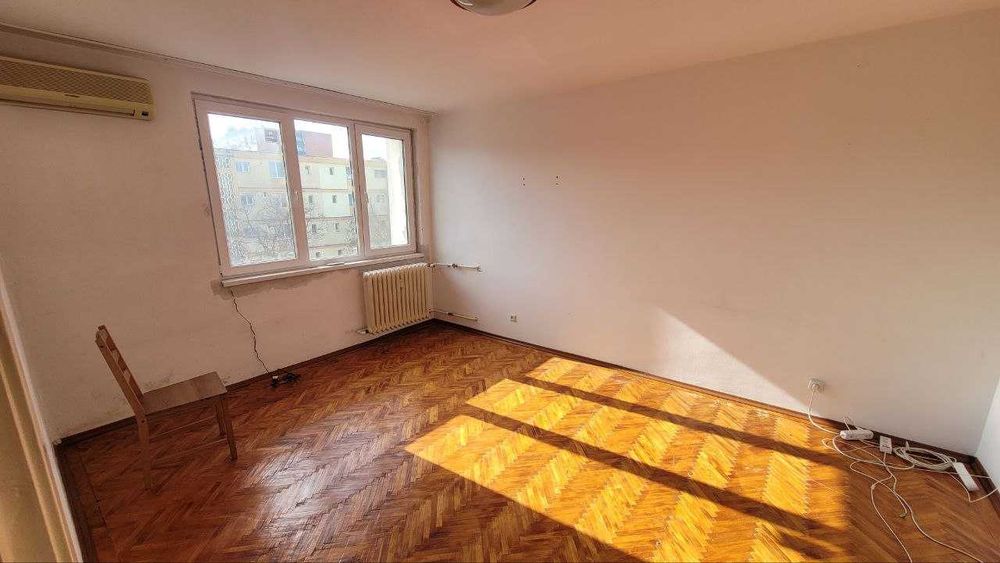 Birou Spatiu de locuit NEMOBILAT de inchiriat 2 camere apartament