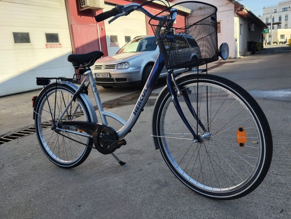 Vând bicicleta pentru damă
