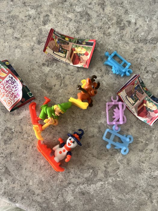 Продам игрушки из киндер сюрприза