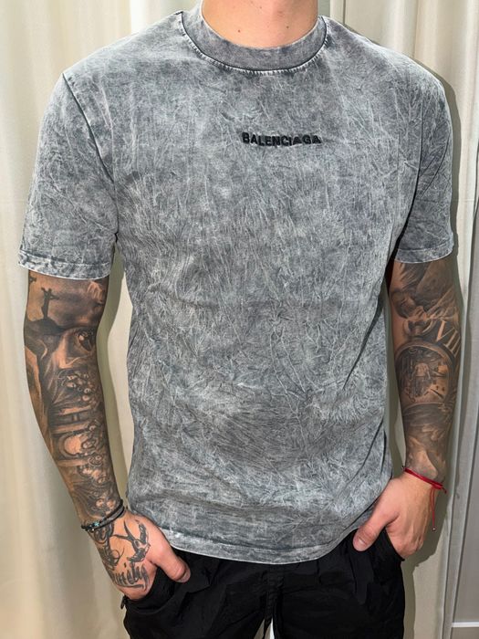 Тениска Balenciaga ХИТ модел сега!