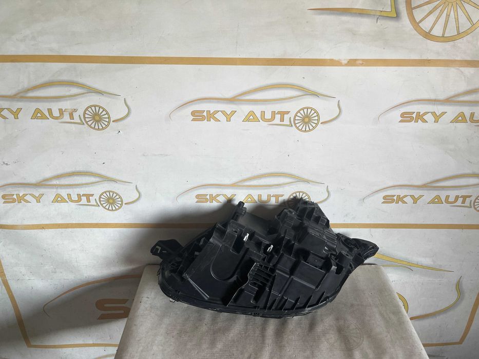 Far dreapta full led Volvo XC90 dupa 2015 cod 32228297