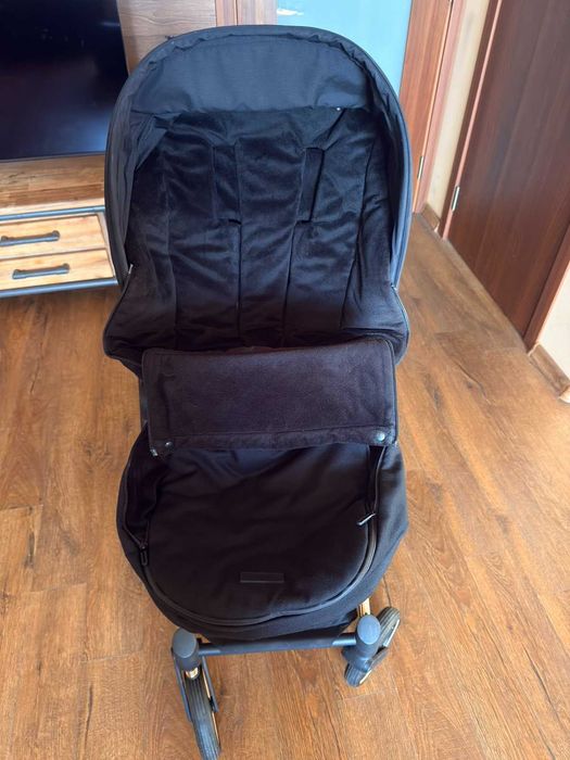 Бебешка количка Cybex Priam 4+ оригинална поставка за чаша+ зимен чувал+комарник