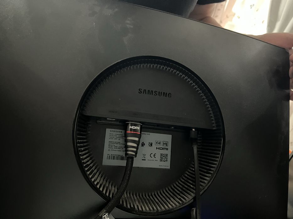 Monitor Samung 144hz curbat