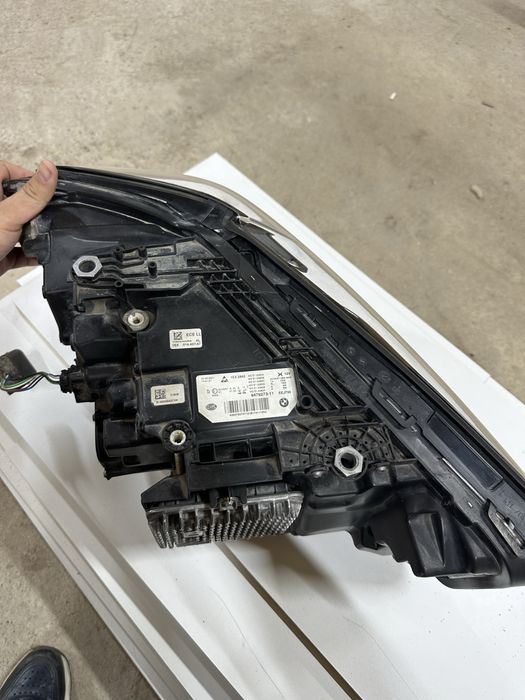 Левая фара BMW 5 серии G30