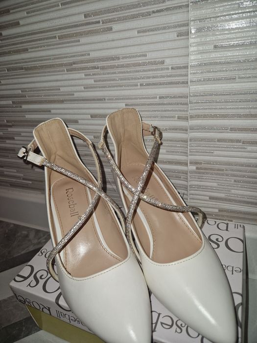 Белые туфли б/у .