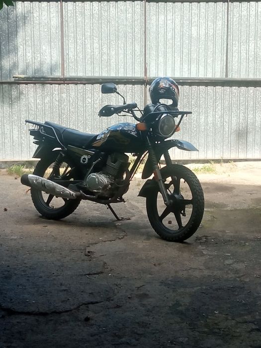 Продам мото SUZUKI GSX 200