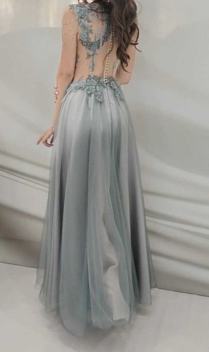 Платье вечернее.