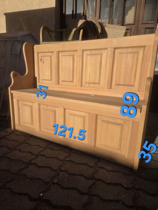 Мебели от масив с модерна визия