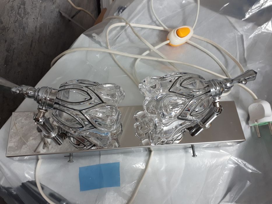 Светильник настенный хрустальный тюльпан.