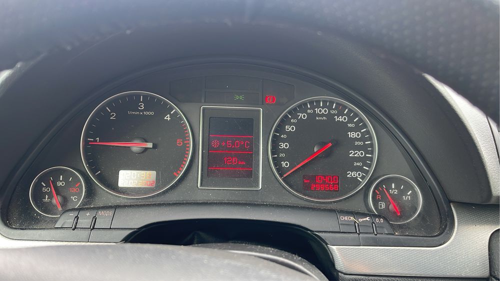 Vand sau schimb audi a4 1.9 tdi