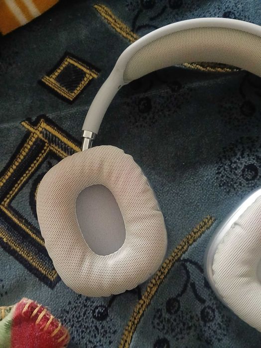 продам наушники hoco беспроводные