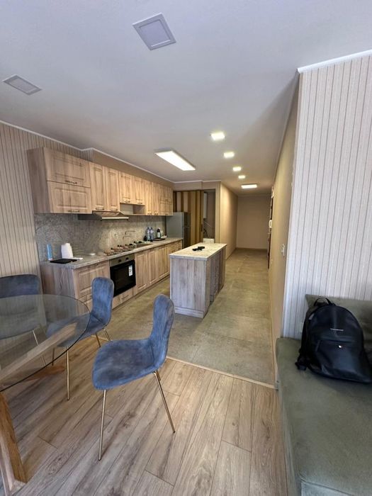 Дава се под наем Четиристаен апартамент в София, Лозенец - 165 кв.м за 1500 € - Снимка #1