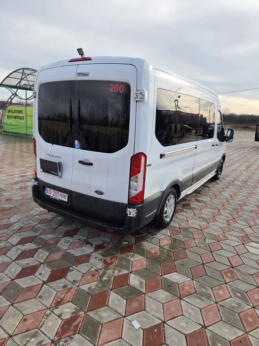 Ford Transit 9 locuri