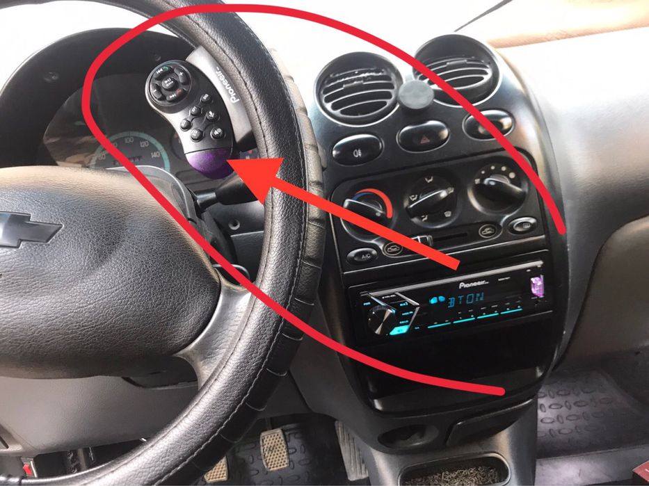 Magnitafon rulga pulti bilan blutus fleshkausb aux radio bor mafon m