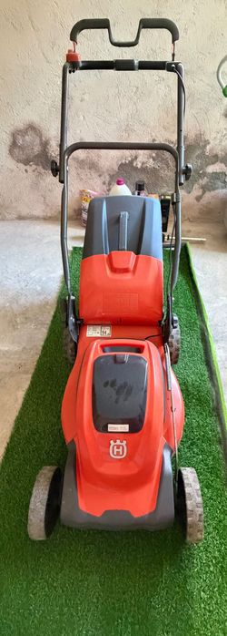 Husqvarna LC141Li 36V акумулаторна косачка + BLi300 батерия + зарядно