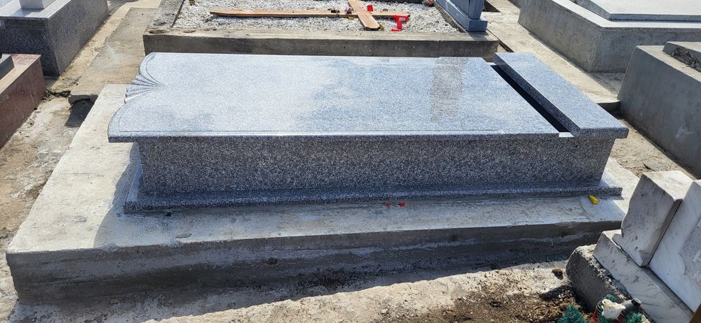 Cavou 2 persoane  în simeria