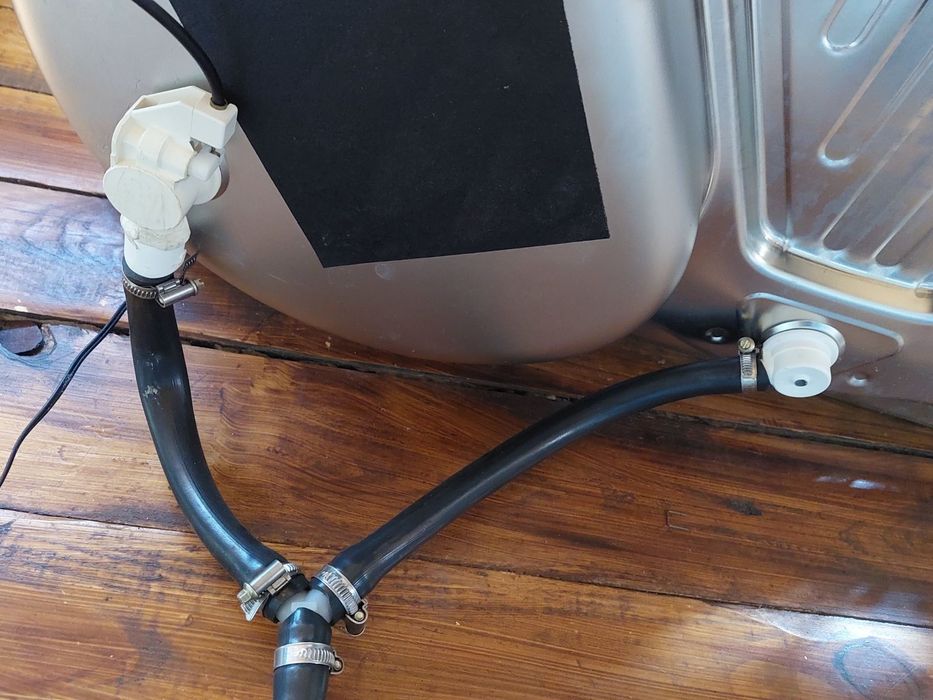 Мивка със смесител за каравана