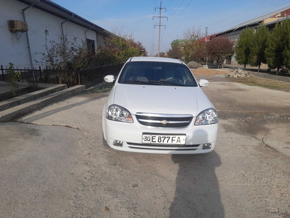 Chevrolet Lacetti 2010 года 2 позиция