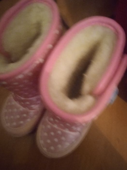 Продам сррлчно новые 27,24