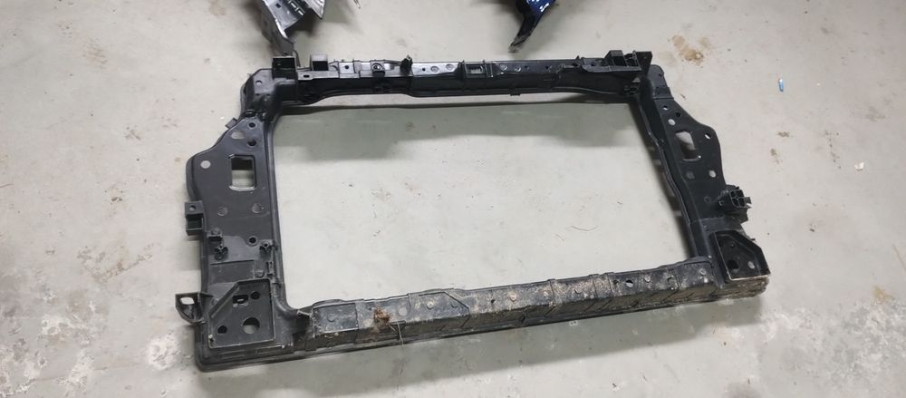 Bara fata, capota , trager , aripa st și dr Renault arkana 1.6 hibrid