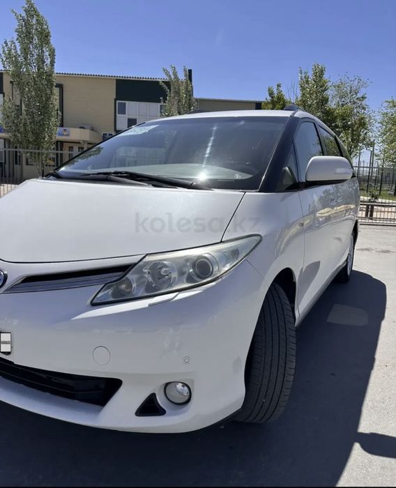 Тойота превия 2018