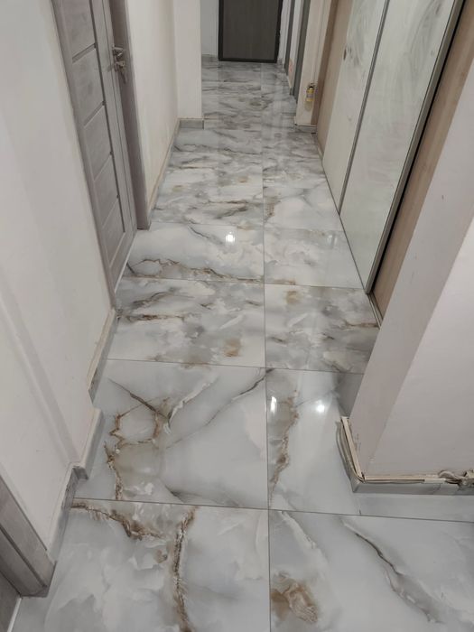 Execut lucrări de construcții interioare și exterioare
