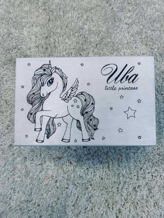 Дървена кутия за съкровища