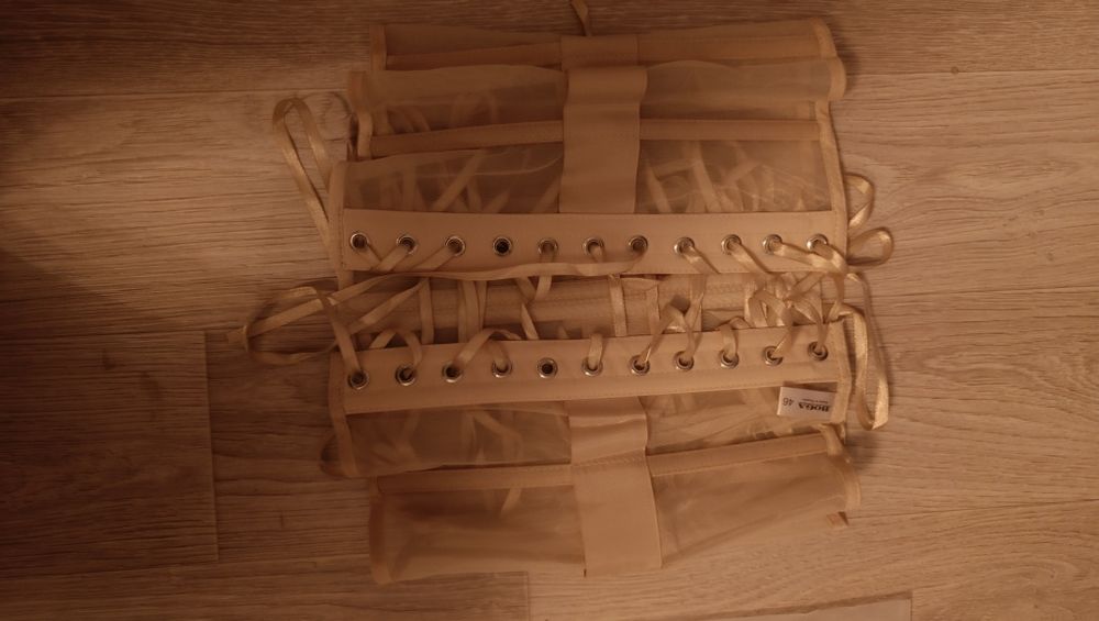 КОРСЕТ совершенно новый 46 размер