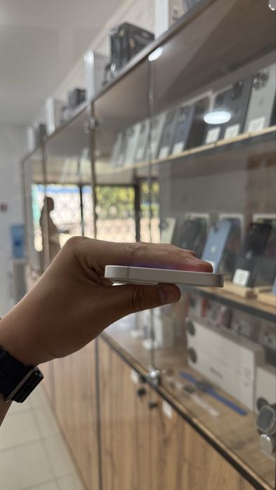 iPhone 13 256GB