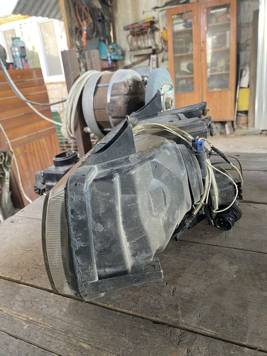 Продам фары на е36