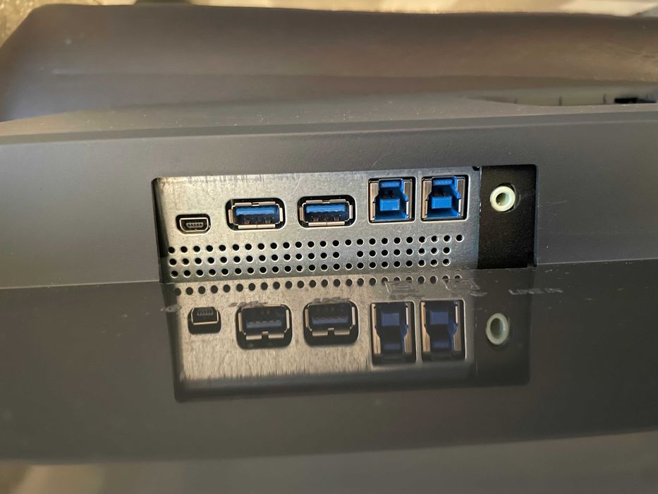 32" BENQ PD3200U-T LCD монитори професионални 4 броя налични