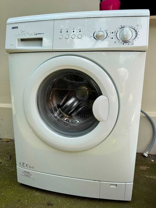 Masina de spalat Zanussi Easy Iron