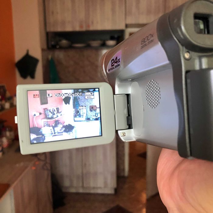 Panasonic NV-GS17E "PAL" Mini DV Camcorder