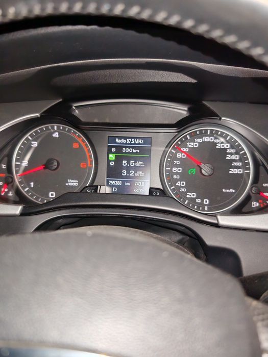 Vând Audi a 4 b8 an 2010