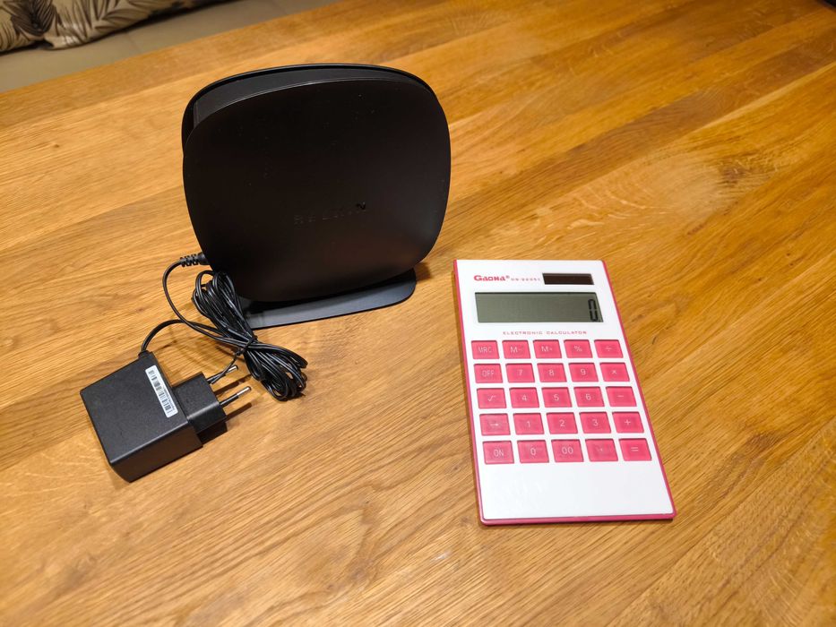 Рутер Belkin F91001v1 + подарък
