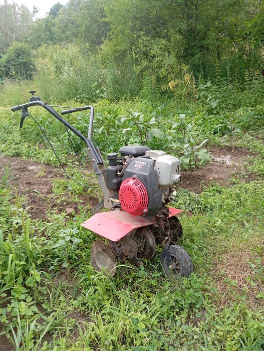 Vând motocultor Honda GC 160