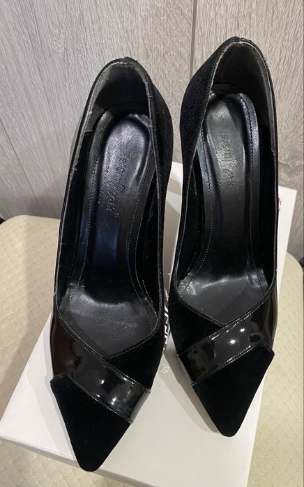 Продам женские туфли