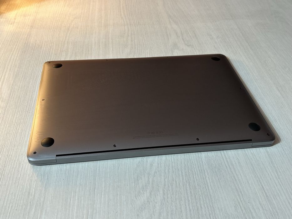 Mac book air 13 2020 на M1