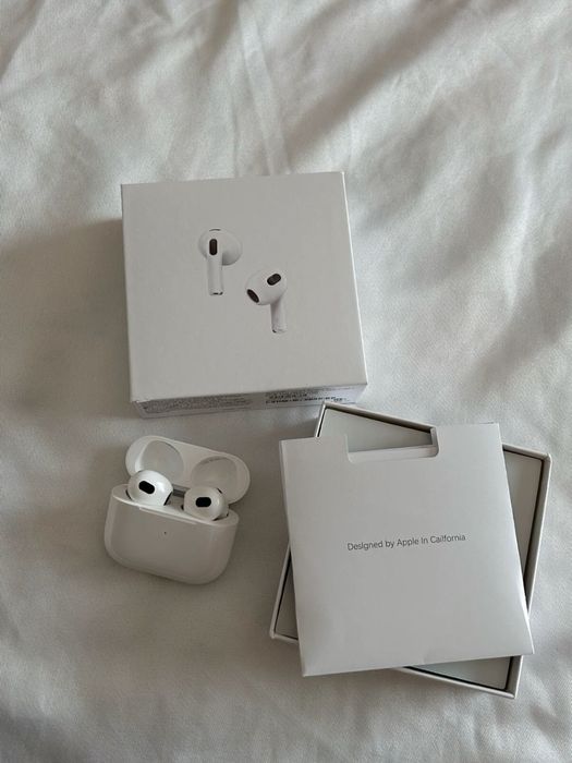 Срочно продам айрподс 4