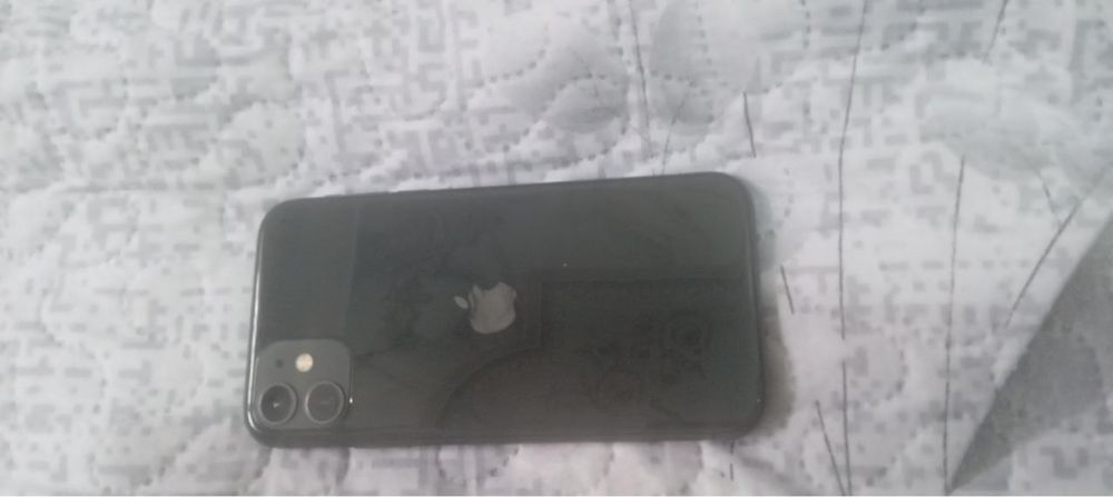 Iphone 11. Black