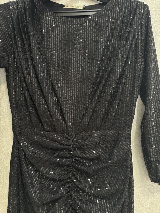 Платье со стразами для  мероприятий