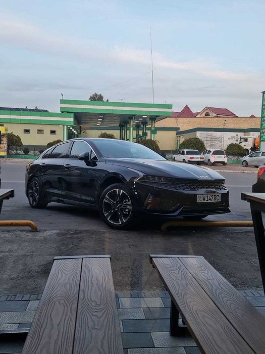 Авто с водителем Kia K5 с знанием русс/узбек