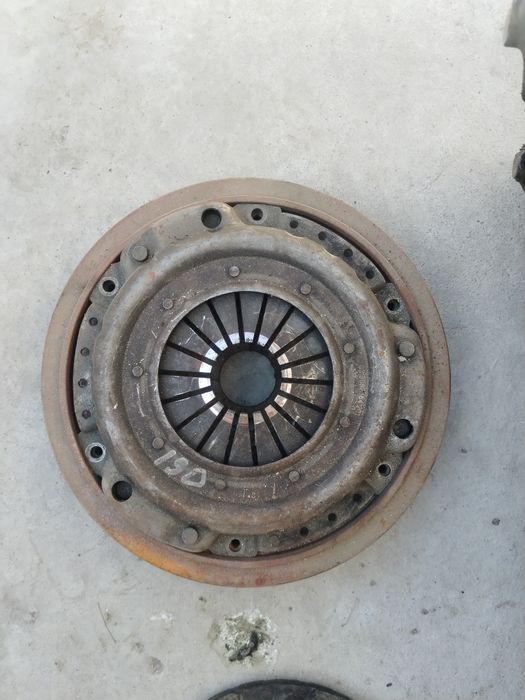 Запчасти на Мерседес