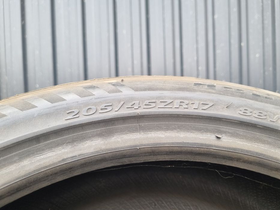 Продам 205 45 R17