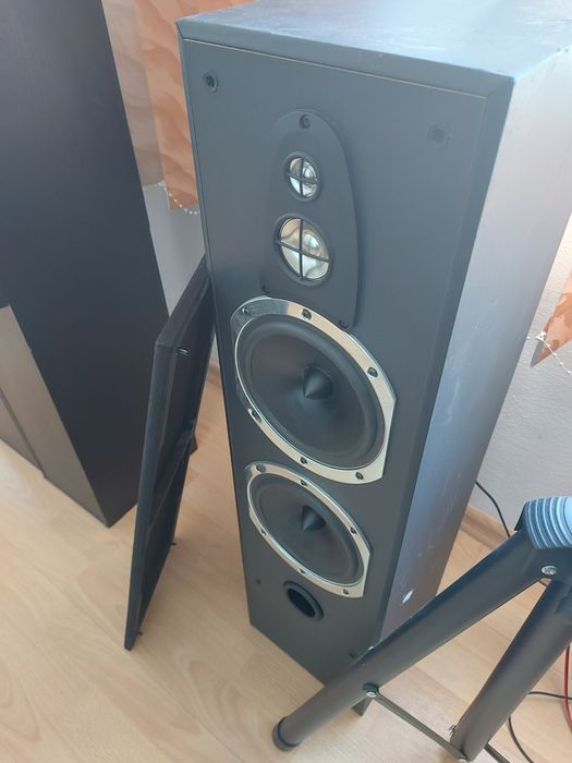 Amplificatoare, cd, deck și boxe podea