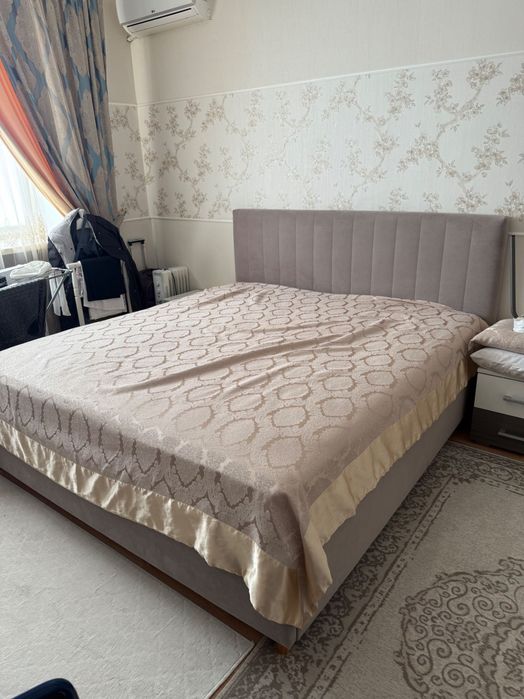 Продам кровать с матрасом