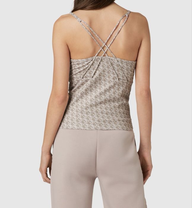 Дамски спортен топ Guess